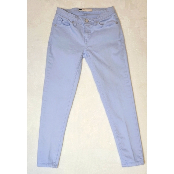 Levi's - Picture 4 of 11